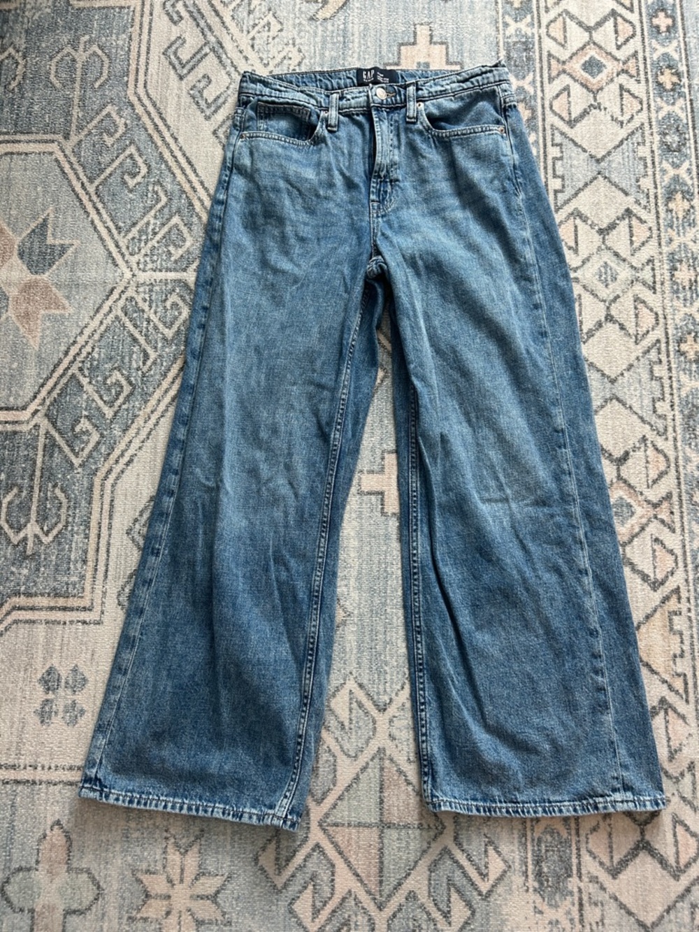 GAP Denim High-Rise Wide-Leg Jeans - Medium Blue Wash